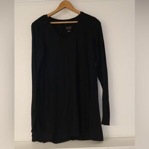 Isabel Maternity by Ingrid & Isabel Black Long Sleeve Top